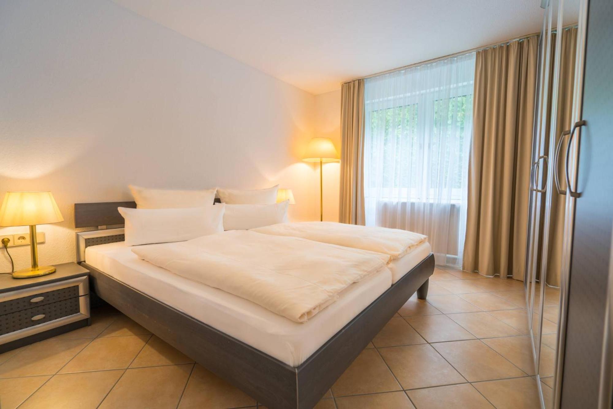 Airporthotel Residenz Steinenbronn Exterior photo