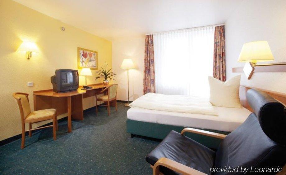 Airporthotel Residenz Steinenbronn Exterior photo