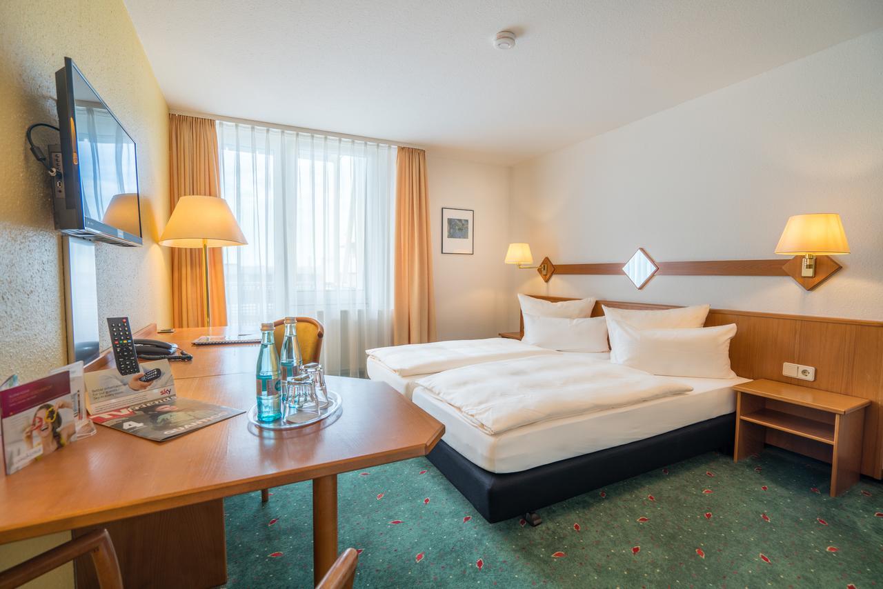 Airporthotel Residenz Steinenbronn Exterior photo